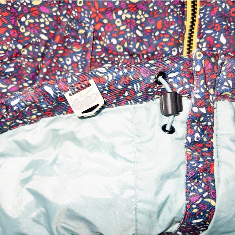 NIKE 6.0 VASHI SNOWBORDING‎ HOODED DOWN JACKET MULTICOLOR WOMENS MEDIUM SKI